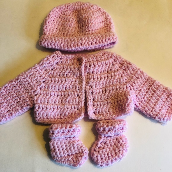 Baby Girls Light Pink Sweater Set Sizes 0-3M Years Hand Crochet - Picture 3 of 3